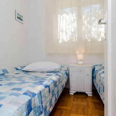 Neven Apartmán *
